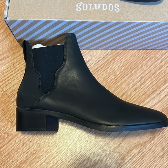 🎉Host Pick🎉New Soludos Marfa Leather Chelsea Bootie size 10 Black - Picture 4 of 10